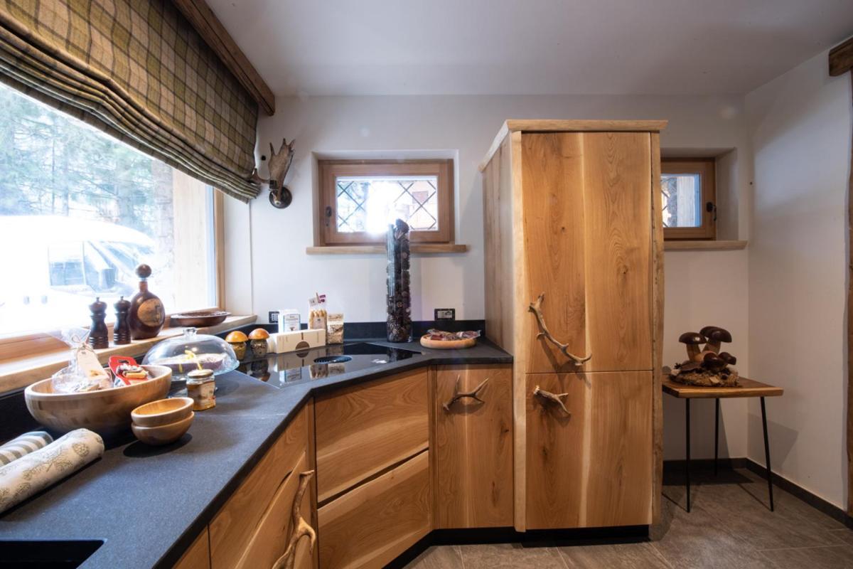 Chalet Degli Abeti By Ama Val Di Fassa Кампитело ди Фаса Екстериор снимка